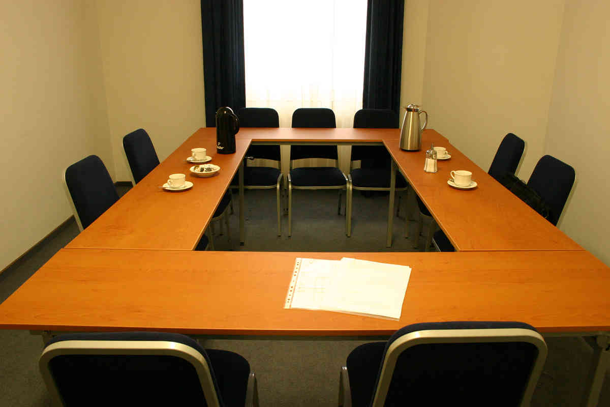 conference room 1544074